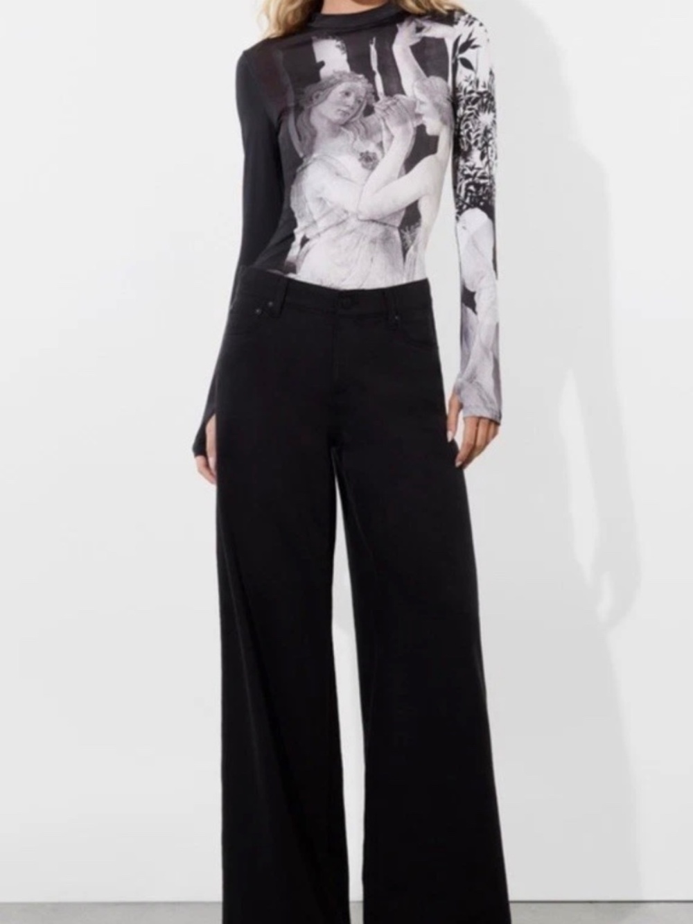Alice & Olivia Delaina Mock T-neck Renaissance Fresco Body Con Top Size Med NWT - Picture 2 of 14